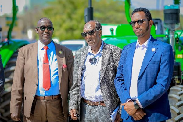 Waxaa aanu manta kala wareegnay 3 cagaf wasaarada horumarita beeraha