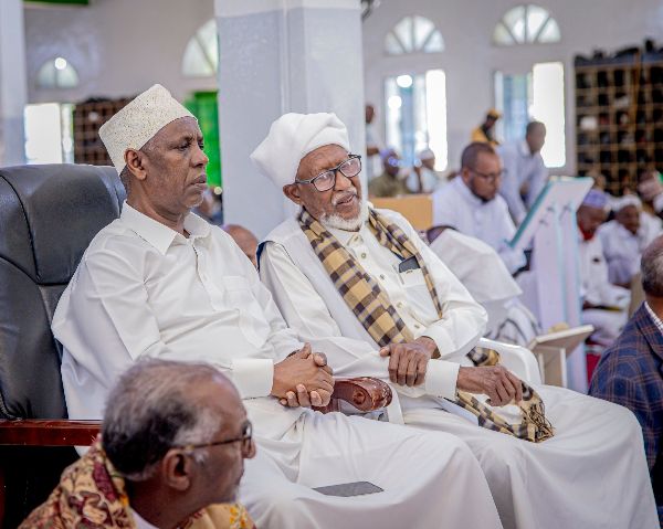 Madaxweyne ku-xigeenka Jamhuuriyadda Somaliland Ayaa Maanta Salaadii Jimcaha Bulshada Kula Tukaday Masjid Jaamaca Borama