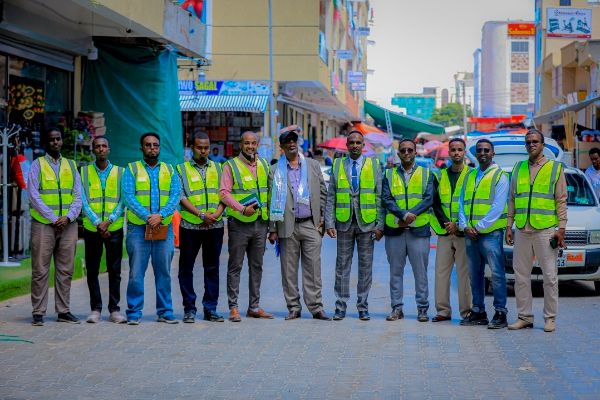 Kormeer ay ka Sameeyeen Mas'uuliyiinta Komishanka Nidaaminta Korontadu suuqa Waaheen ee Caasimadda Hargaysa